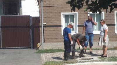 8-й день жители центральной улицы Соль-Илецка остаются без воды