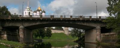В Пскове временно закроют для транспорта Советский мост
