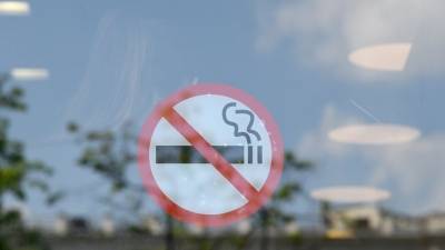 Минздрав дал рекомендации по оформлению мест для курения в аэропортах