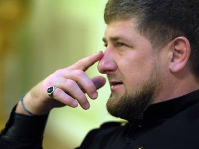 В Чечне учителя жалуются на требования комментировать посты в поддержку Кадырова