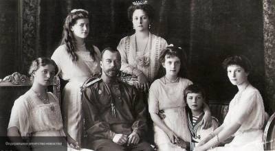 Убийцы семьи Романовых пытались уничтожить их трупы серной кислотой