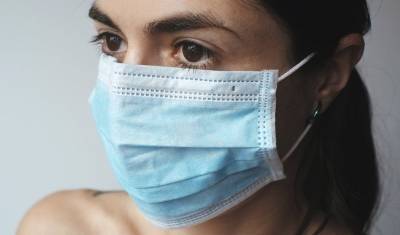 Врач-дерматолог: ношение маски может привести к проблемам с кожей