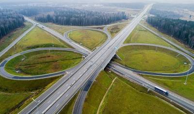 "Автодор" повысил скоростной лимит на трассе "Нева" до 130 км/ч