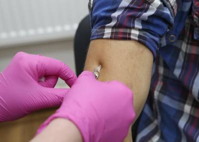 Около 70% россиян готовы сделать прививку от COVID-19 – ВЦИОМ