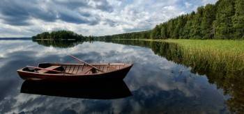 В Вытегорском районе на реке ищут мужчину и двух подростков