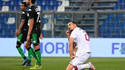 Форвард "Милана" Ибрагимович близок к возвращению в чемпионат Англии