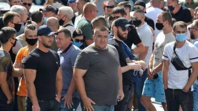 В Виннице ветераны войны с Россией пикетируют ОГА из-за брошенного раненого морпеха под Зайцевым