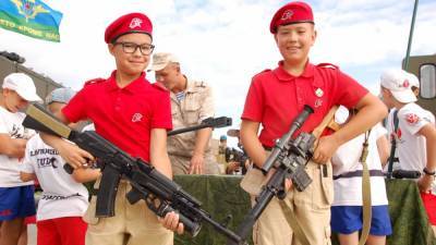 Госдума приняла закон о патриотическом воспитании в школах