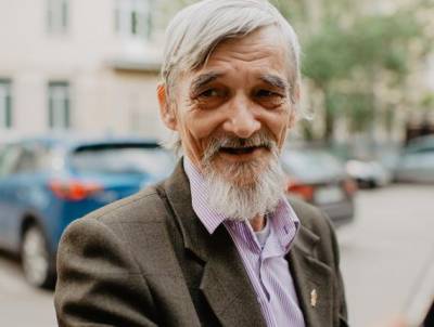 Историк Юрий Дмитриев приговорен к трем с половиной годам лишения свободы