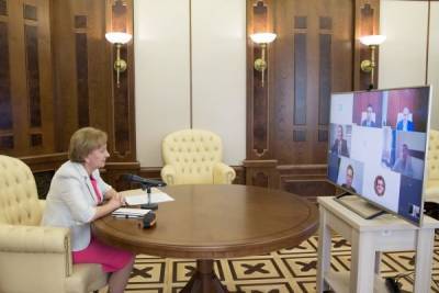 Глава парламент Молдавии обсуждала с представителем МВФ новую программу