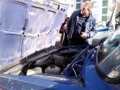 "Дешево и сердито": харьковчан насмешила противоугонная система авто, фото