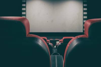 Министр культуры рассказала, какие фильмы покажут первыми в российских кинотеатрах