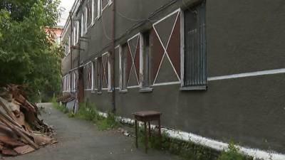 Ситуацией с проданным общежитием в Красноярске заинтересовался СК