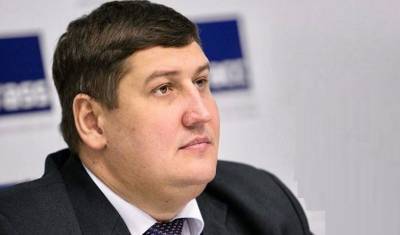 От коронавируса умер 43-летний министр Свердловской области