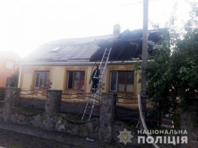 В Ровенской области подожгли дом главы райсовета: в здании находились его дочь и жена