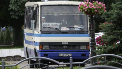 На захватившего автобус в Луцке завели дела по четырем статьям