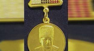 Власти Чечни заказали орденов и медалей имени Кадырова с бриллиантами на 10 млн рублей