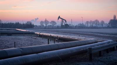 Нефтяники увеличили объем биржевых торгов топливом в июле