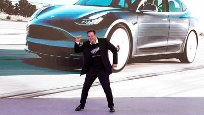 Илон Маск получит премию в размере $2 млрд от Tesla