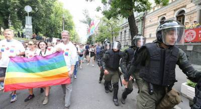 "Против гей-парадов": нардеп разъяснил суть законопроекта о запрете пропаганды гомосексуализма