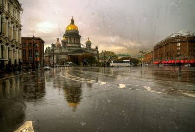 В четверг в Петербурге ожидаются дожди и ветер