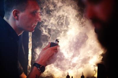 Госдума приравняла кальяны и электронные сигареты к табачным изделиям