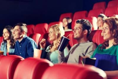 Кинотеатры выйдут из карантина показом светлых фильмов