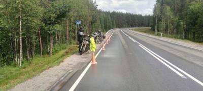 Мотоциклист из Самарской области улетел в кювет на трассе в Карелии
