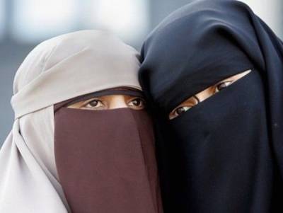 В Германии школьницам запретили носить никаб