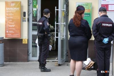 В Екатеринбурге неизвестные взорвали банкомат Сбербанка. Полиция начала проверку