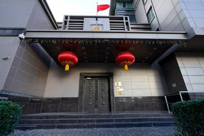Китайское консульство в США уличили в попытке похитить медицинские разработки