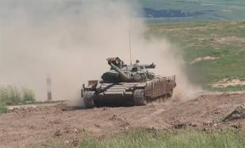 Узбекистан начал модернизацию танков Т-64 на своих производственных мощностях. Видео