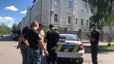 В Полтаве злоумышленник с гранатой взял полицейского в заложники