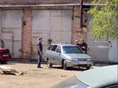 Полтавскому угонщику дали машину и обменяли заложника на полковника полиции