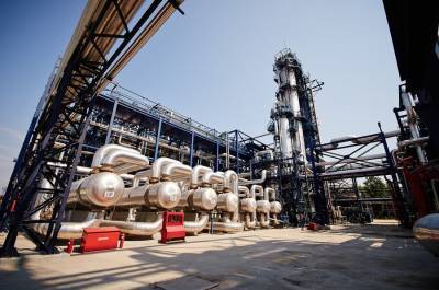 Путин открыл высокотехнологичный комплекс переработки нефти "Евро+" на МНПЗ