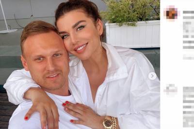 Седокова объявила о свадьбе с Янисом Тиммой