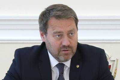 Горизбирком Петербурга предложил ЦИК наградить за организацию выборов Бельского и Совершаеву