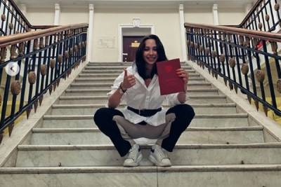 Туктамышева похвасталась красным дипломом университета Лесгафта