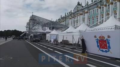 Праздничный концерт ко Дню ВМФ ограничит движение транспорта в центре Петербурга