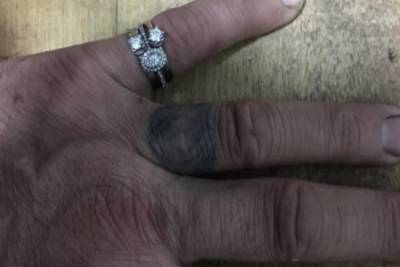 Грабитель ювелирного магазина в Туле щеголял в кольцах с бриллиантами
