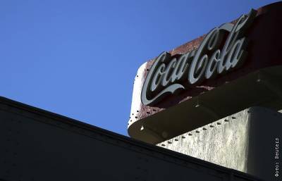 Coca-Cola решила сокращать "зомби-бренды" на фоне падения выручки