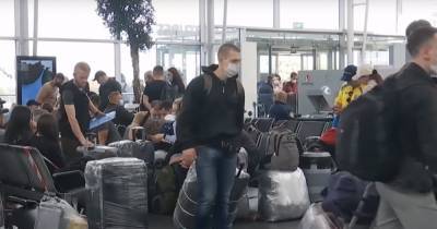 Массово задерживают и отправляют в «лагеря»: беда настигла украинских заробитчан, что происходит