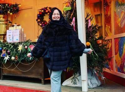 Дочь Ларисы Гузеевой опубликовала откровенные фото и призналась в любви к выпивке