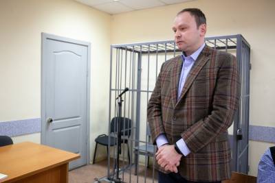 Суд арестовал политолога Федора Крашенинникова на семь суток за неуважение к власти