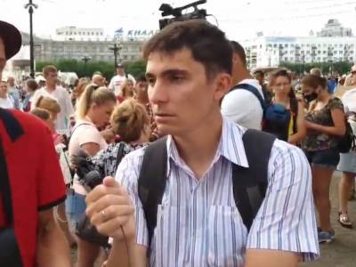 Трое неизвестных избили журналиста, освещающего митинги в Хабаровске