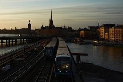Отказ Швеции от карантина ради спасения экономики не оправдал себя