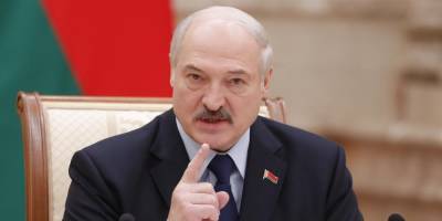 Лукашенко заговорил о выдворении иностранных СМИ из страны
