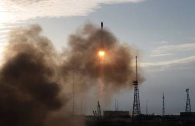 Ракета-носитель "Союз-2.1а" с космическим грузовиком "Прогресс МС-15" стартовала к МКС с Байконура