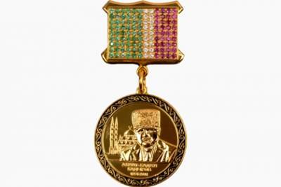 Чечня заказала золотые медали имени Кадырова с бриллиантами