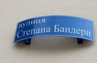 В Киеве переименуют еще восемь улиц и два сквера